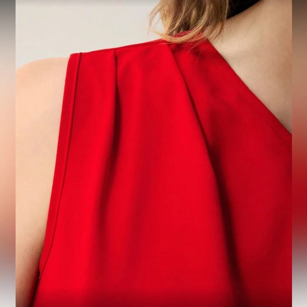 Stylish One-Shoulder Red Top - Picture 3 of 7